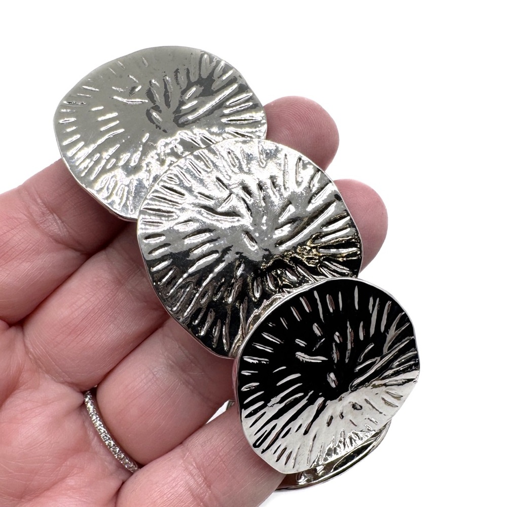 Gennaro Silver-Tone Textured Disc Stretch Bracelet